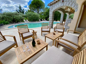 Maison pour 12p, piscine à débordement chauffée d'avril à octobre inclus